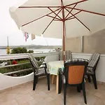 Apartman By The Sea Posedarje, Novigrad - 6617 Posedarje